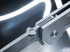 Evade 12 Evade -Messer Rabatt boeker plus evade 01bo384 3 1280x1280